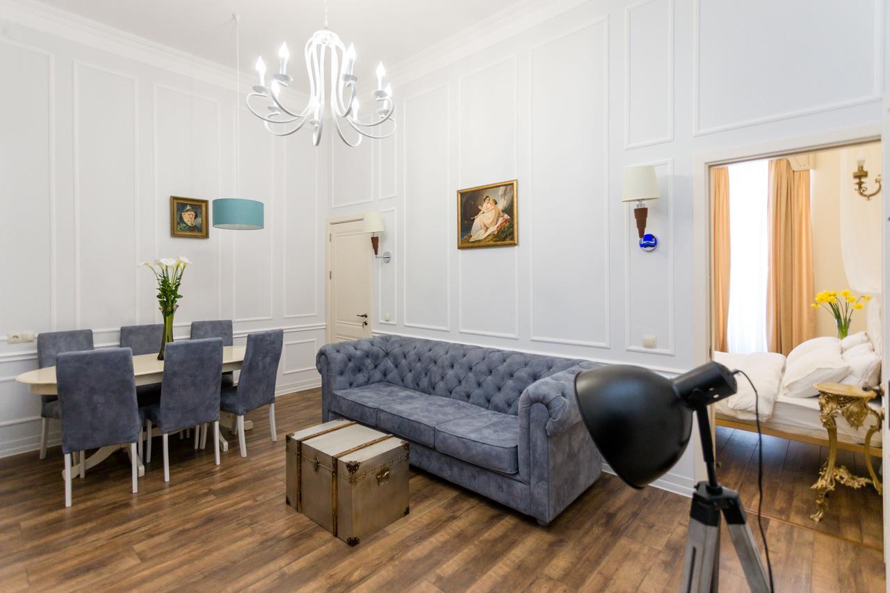 Old Tbilisi Trio Apartments エクステリア 写真