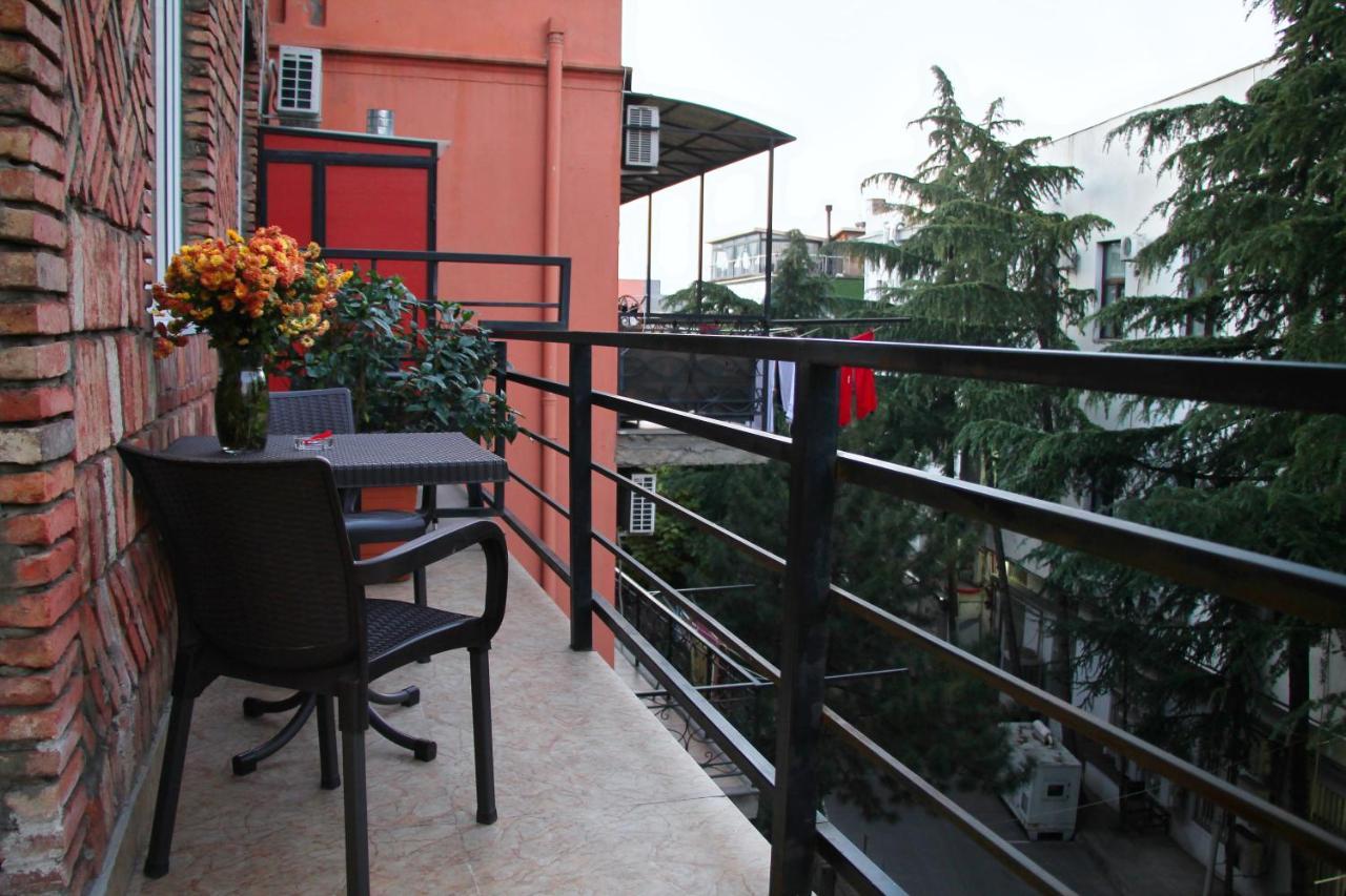 Old Tbilisi Trio Apartments エクステリア 写真